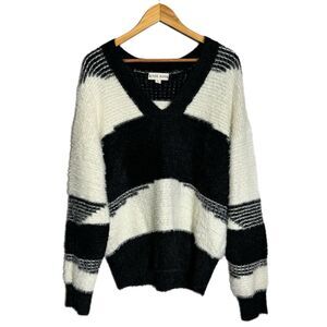 Knox Rose Large Fuzzy Oversized Sweater